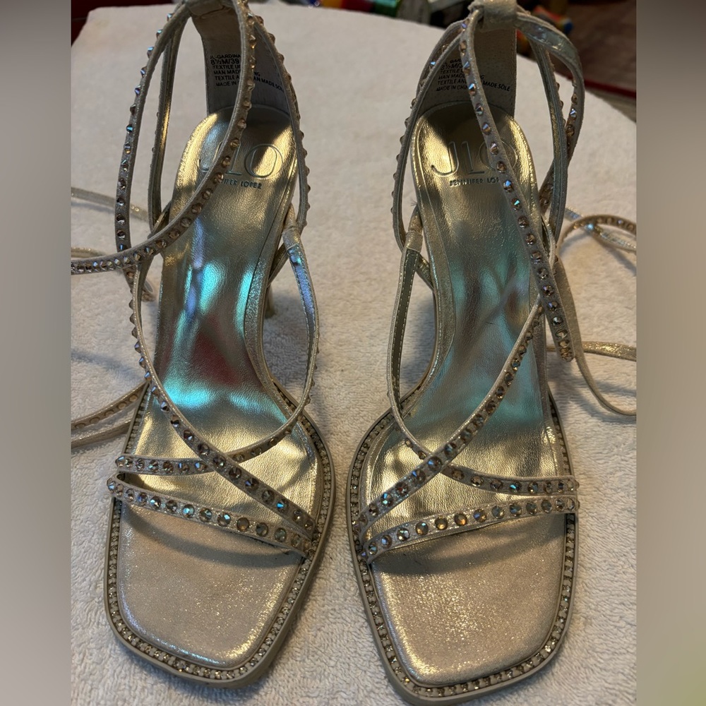 Almost Brand New Stylish Heels By J LO  - Size 8.5 M - Heel Height 4” - Box 58